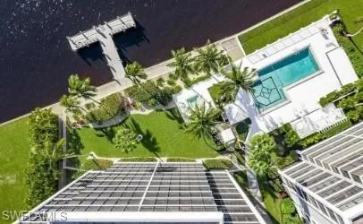 Bird's eye view of a pool area
