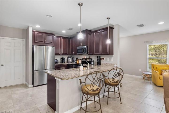 3892 Tilbor CIR, FORT MYERS FL 33916