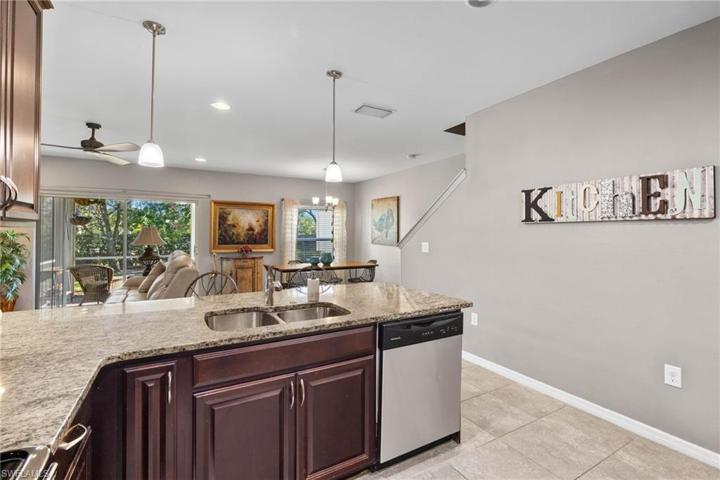 3892 Tilbor CIR, FORT MYERS FL 33916