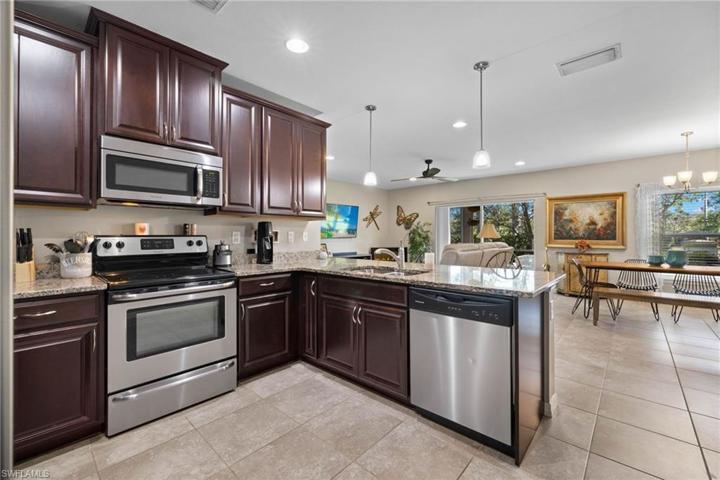 3892 Tilbor CIR, FORT MYERS FL 33916