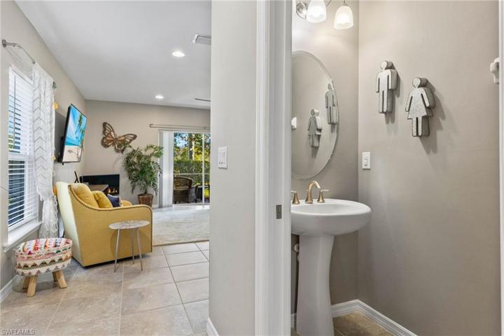 3892 Tilbor CIR, FORT MYERS FL 33916