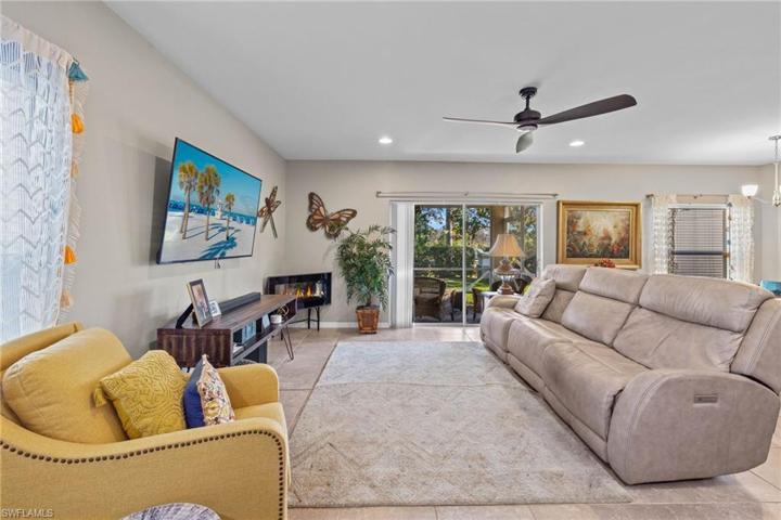 3892 Tilbor CIR, FORT MYERS FL 33916