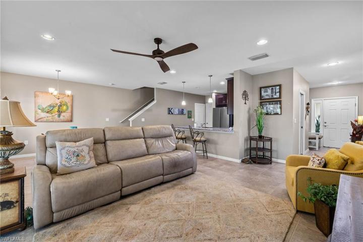 3892 Tilbor CIR, FORT MYERS FL 33916