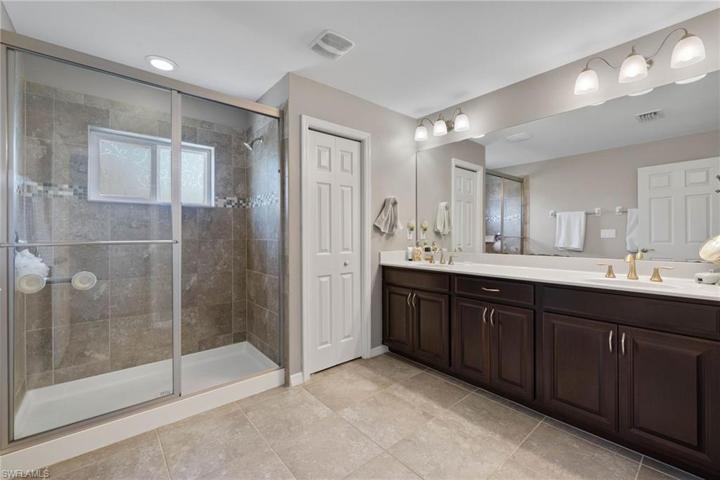 3892 Tilbor CIR, FORT MYERS FL 33916