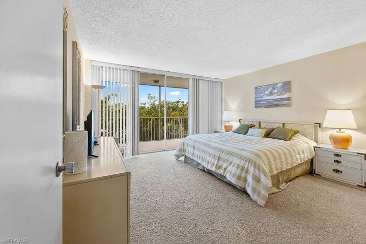 3 Bluebill Ave # 303, Naples Fl 34108