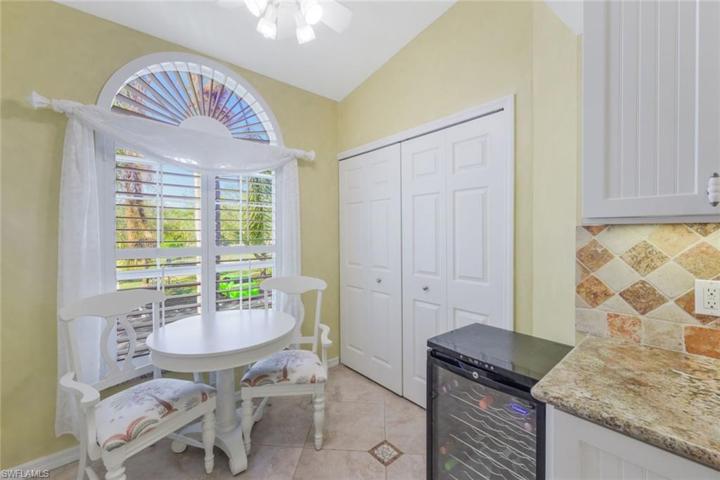 Dine in kitchen - Plantation Shutters