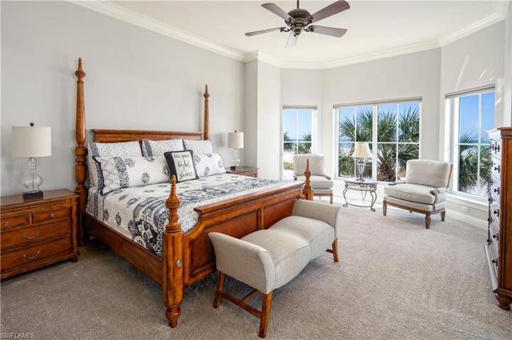 Guest Room with views of the beach