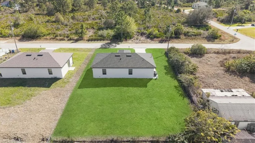 Aerial view of property and surrounding area