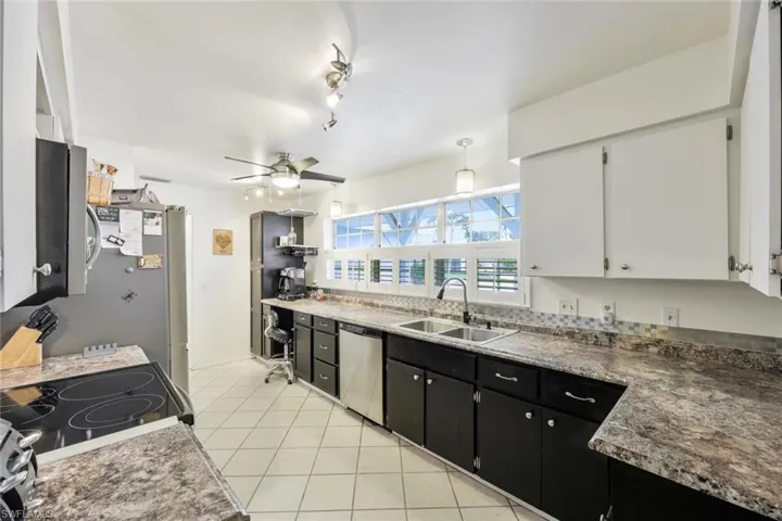 5996  Poetry  CT, North Fort Myers, FL 33903