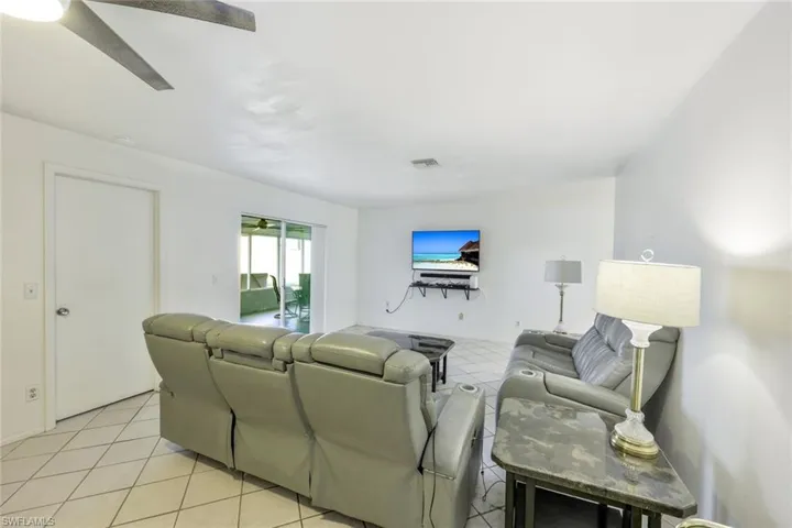 5996  Poetry  CT, North Fort Myers, FL 33903