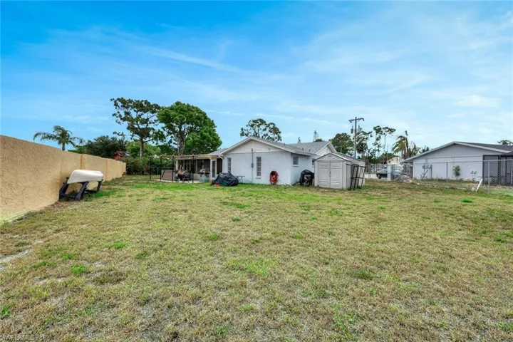 5996  Poetry  CT, North Fort Myers, FL 33903