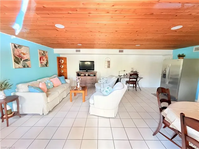 3661 11th Ave Sw, Naples, Florida 34117