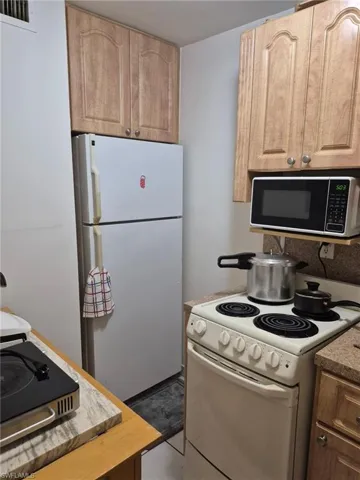 3661 11th Ave Sw, Naples, Florida 34117