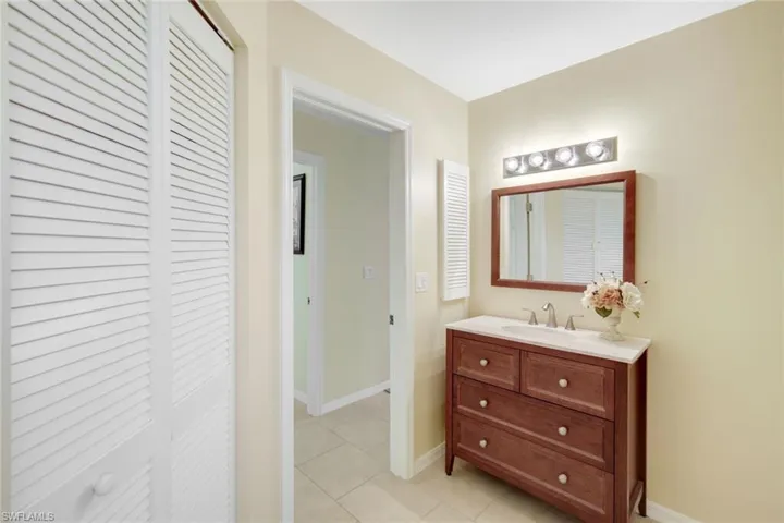 Master Bathroom with upgraded Vanity, large closet + Bath Tub/Shower Combo