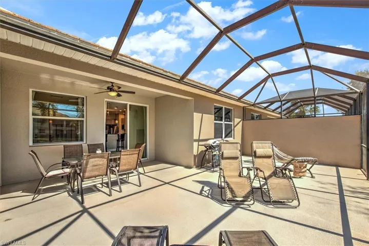 Another view of screened lanai!
