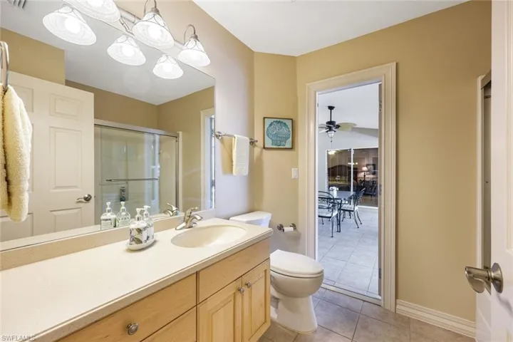 Guest/Pool Bath
