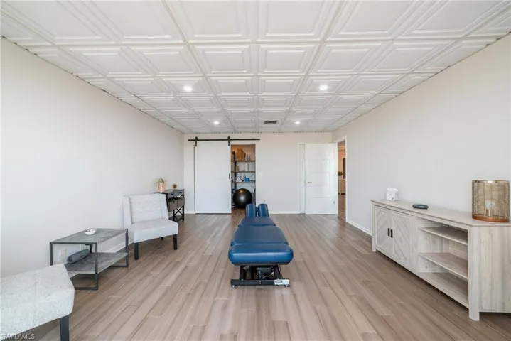 2335  Tamiami N TRL, Naples, FL 34103