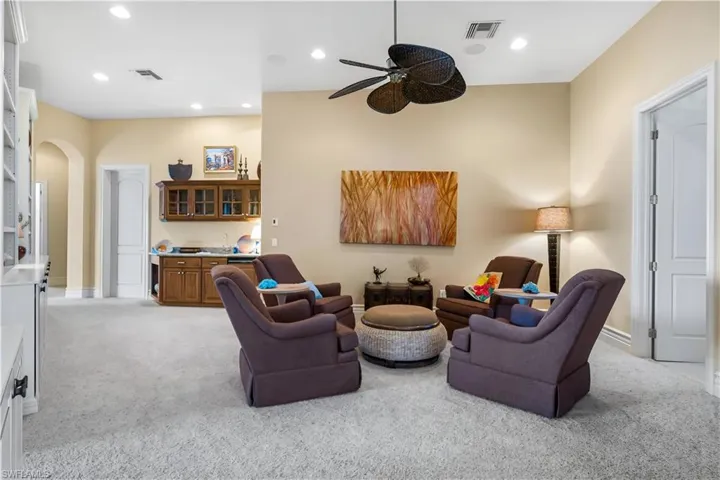 This wonderful seating area is located on the 2nd level with a icemaker and sink.  Great for entertaining or relaxing!