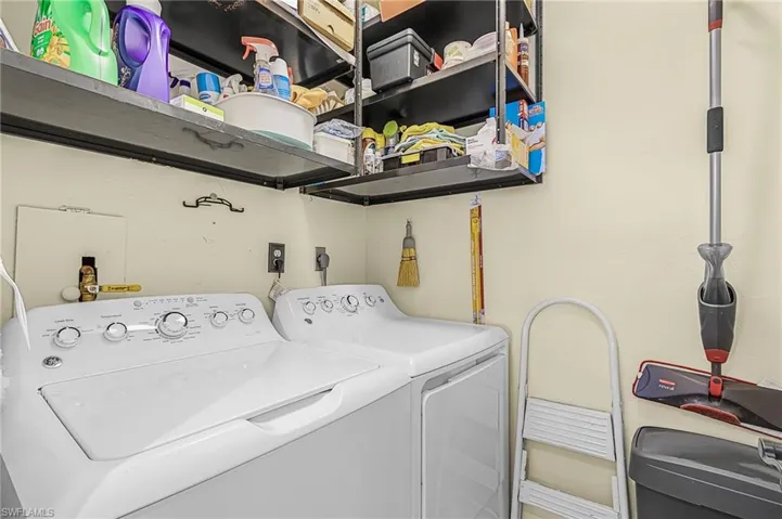 1926 Se 43rd St 217, Cape Coral, Florida 33904