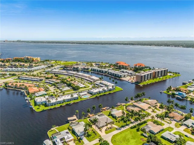 1926 Se 43rd St 217, Cape Coral, Florida 33904