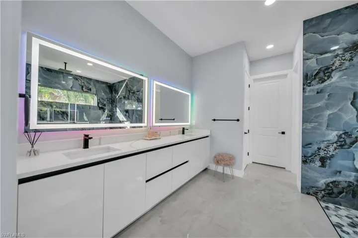 10 Sw 35th Ave, Cape Coral, Florida 33991