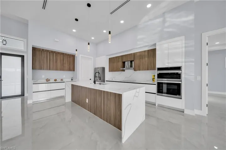 10 Sw 35th Ave, Cape Coral, Florida 33991