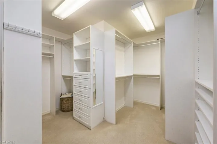 Master Bedroom Walk in closet