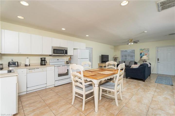 2400  55th SW TER, Naples, FL 34116