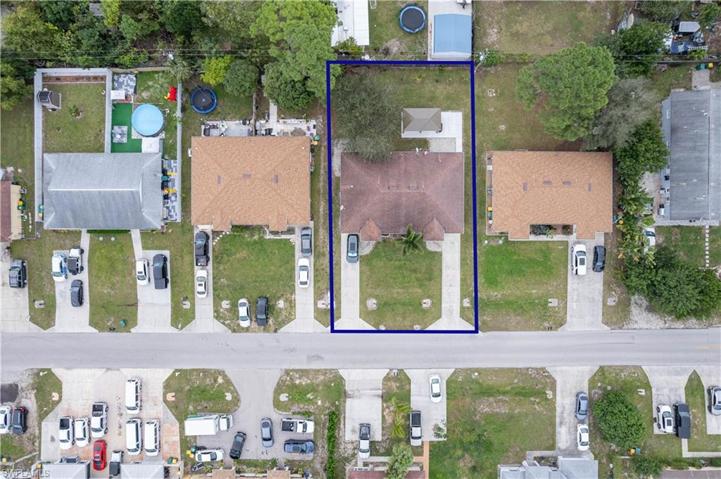 2400  55th SW TER, Naples, FL 34116