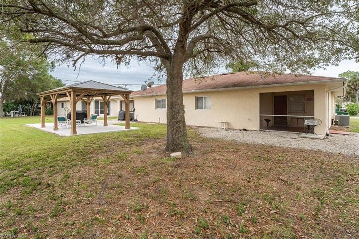 2400  55th SW TER, Naples, FL 34116