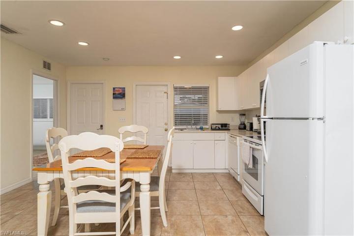 2400  55th SW TER, Naples, FL 34116