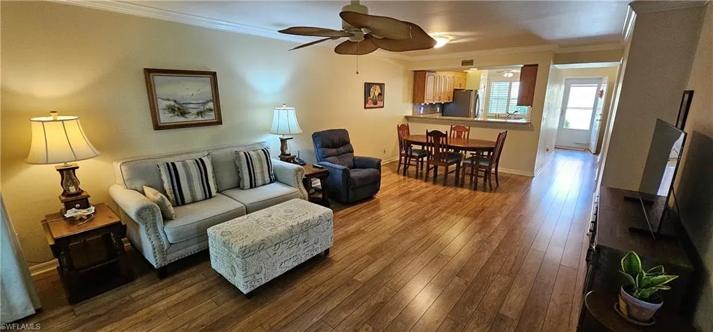 289 Robin Hood Cir 101, Naples, Florida 34104