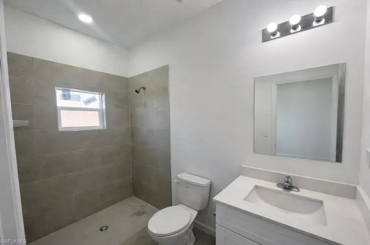 4702  Connie S AVE, Lehigh Acres, FL 33976