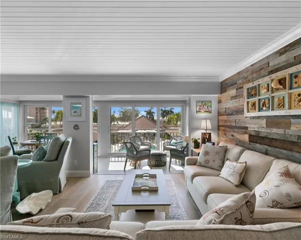 2600  Gulf Shore N BLVD, Naples, FL 34103