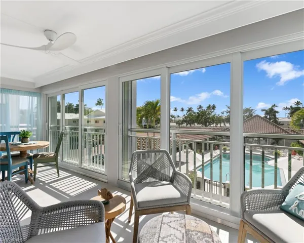 2600  Gulf Shore N BLVD, Naples, FL 34103