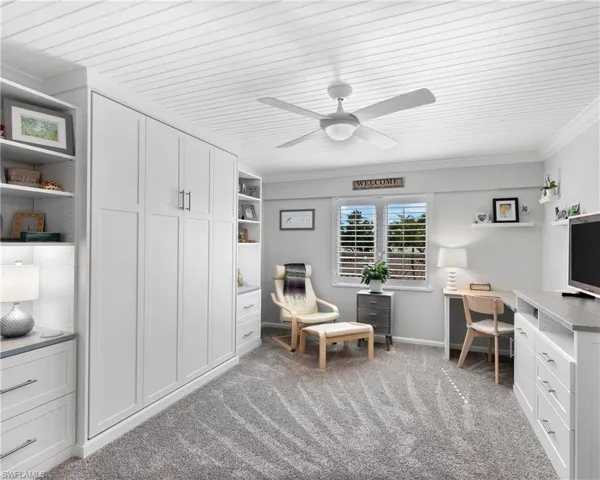 2600  Gulf Shore N BLVD, Naples, FL 34103
