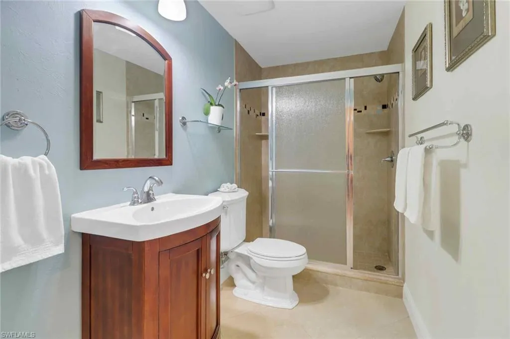 5595 RATTLESNAKE HAMMOCK RD, Naples, FL 34113,225016038