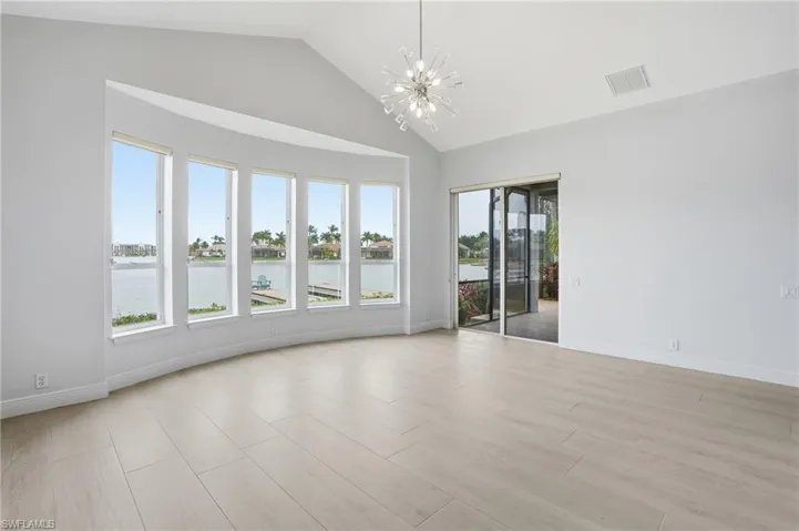Bright Bonus Room with Volume Ceiling and access to lanai