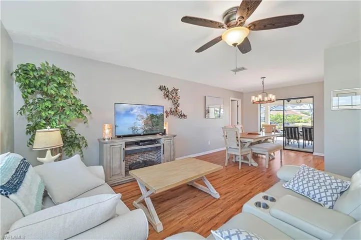 1434 SE 20th  ST, Cape Coral, FL 33990