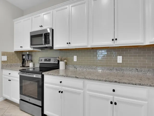 3637 Passion Vine Dr, Alva, Florida 33920