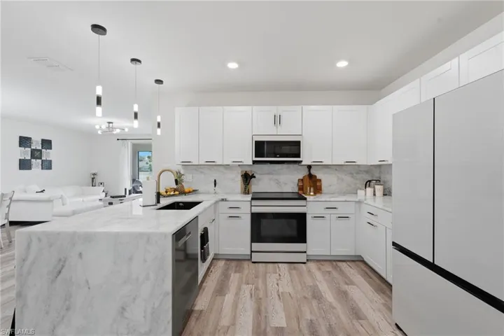 20652 Plumwood Loop, North Fort Myers, Florida 33917