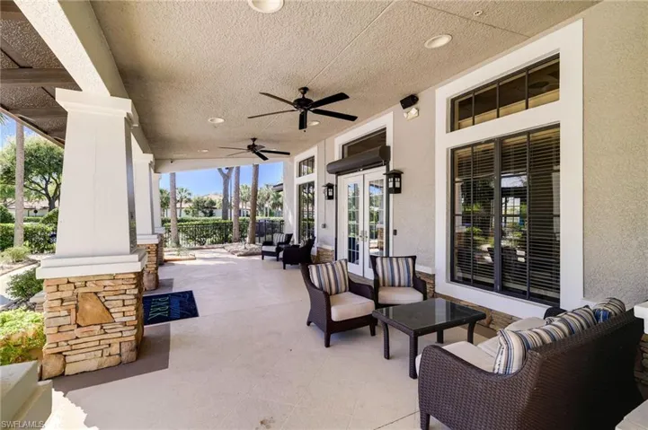 10085 Avalon Lake Cir, Fort Myers, Florida 33913