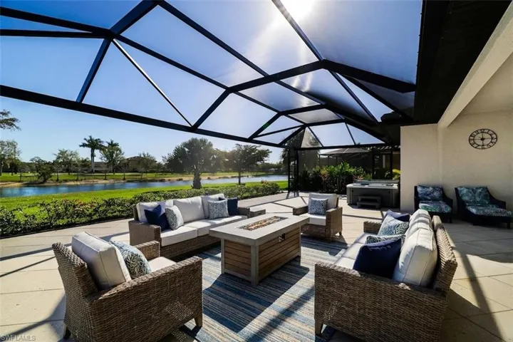 10085 Avalon Lake Cir, Fort Myers, Florida 33913