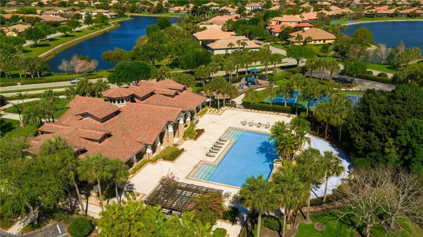 10085 Avalon Lake Cir, Fort Myers, Florida 33913