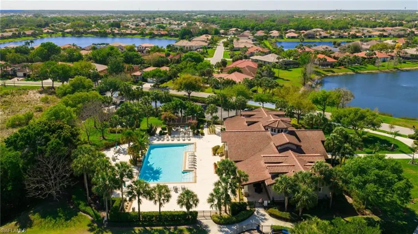 10085 Avalon Lake Cir, Fort Myers, Florida 33913