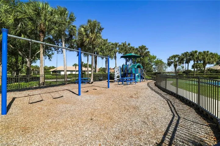 10085 Avalon Lake Cir, Fort Myers, Florida 33913