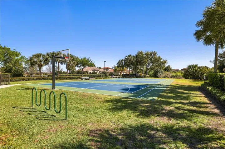 10085 Avalon Lake Cir, Fort Myers, Florida 33913