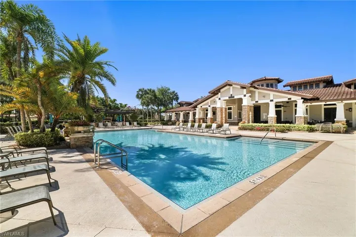 10085 Avalon Lake Cir, Fort Myers, Florida 33913