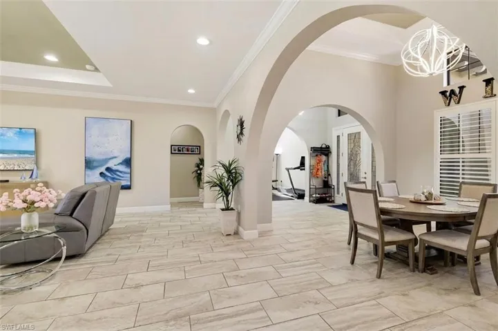10085 Avalon Lake Cir, Fort Myers, Florida 33913