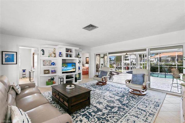 Living Room, Built In Feature